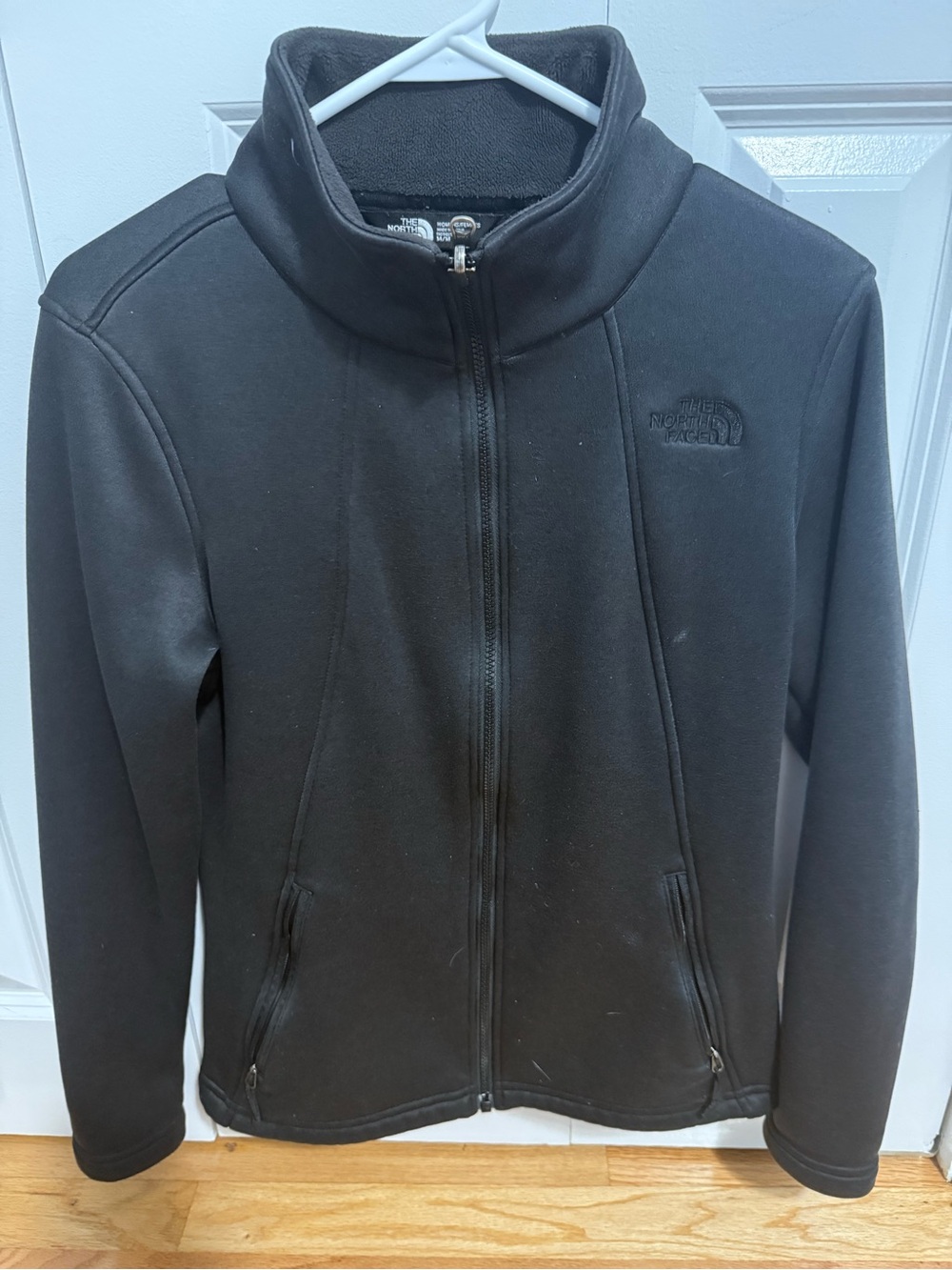 The North Face Black Full-Zip Fleece Jacket-Women
